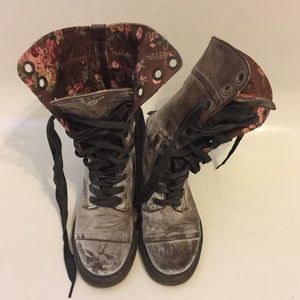 Dr Martens TrIumph 1914 👢 Massai Brown Wax